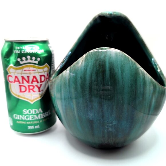 Vtg Blue Mountain Pottery Crescent Vase 6.25x5.5" Teal/Black Drip Glaze No Mark - Picture 8 of 8